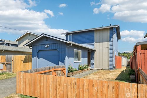 24432 15th Ave S, Des Moines, WA, 98198-7817 | Card Image