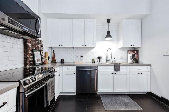 UNIT-321 - 705 Main St, Condo with 1 bedrooms, 1 bathrooms and 1 parking in Houston TX | Image 4