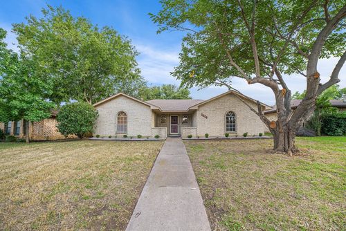 1608 San Antone Ln, Lewisville, TX, 75077-2754 | Card Image