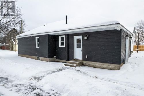 389 Albert St, Espanola, ON, P5E1K6 | Card Image