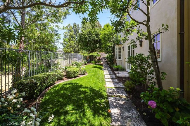 20 Cherry Hills Ln, House other with 5 bedrooms, 6 bathrooms and 3 parking in Newport Beach CA | Image 71
