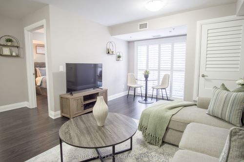 201-481 Rupert Ave, Stouffville, ON, L4A1Y7 | Card Image