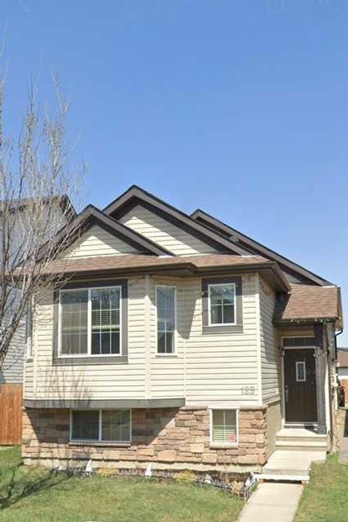 125 Saddlebrook Cir Ne, Calgary, AB, T3J0K4 | Card Image