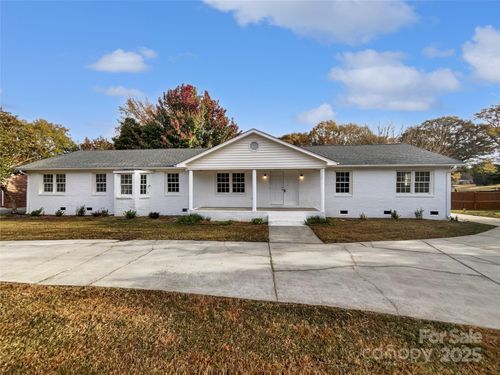 10120 Mount Holly Rd, Charlotte, NC, 28214-9347 | Card Image