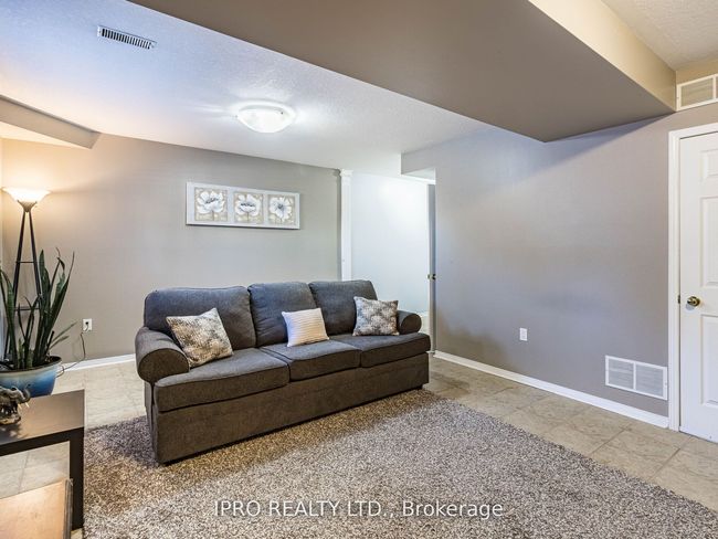 182 Highbury Dr, House attached with 3 bedrooms, 3 bathrooms and 4 parking in Stoney Creek ON | Image 20