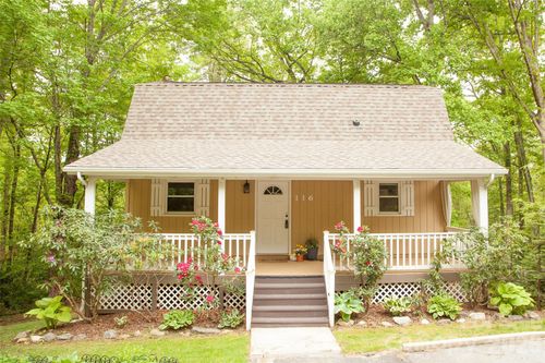 116 Vehorn Rd, Fairview, NC, 28730-9115 | Card Image