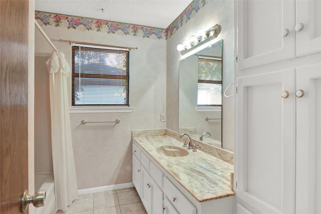 4032 Shadow Cir, House other with 3 bedrooms, 2 bathrooms and null parking in Denison TX | Image 25
