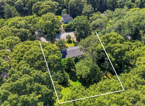 153 Huntington Crossway, Southampton, NY, 11932 | Card Image