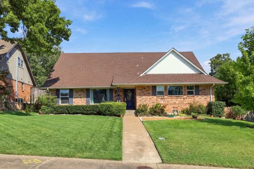 9639 Brentgate Dr, Dallas, TX, 75238-1813 | Card Image