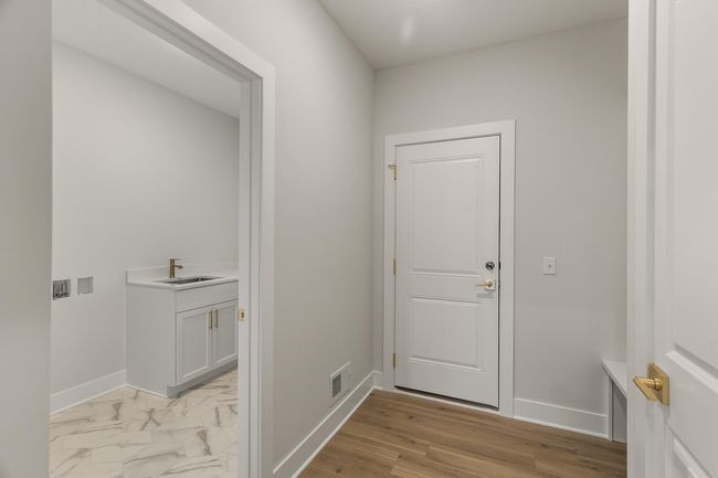 Laundry-Mudroom | Image 18