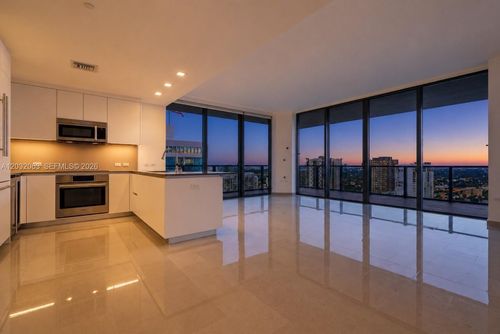 2302-88 Sw 7th St, Miami, FL, 33130-3766 | Card Image
