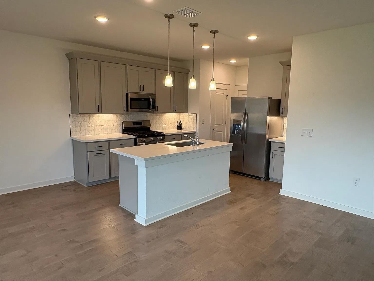 Residential in Del Valle 3