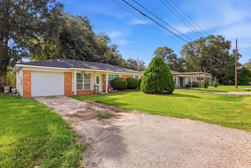 445 Smelker St, Beaumont, TX, 77707-1338 | Card Image