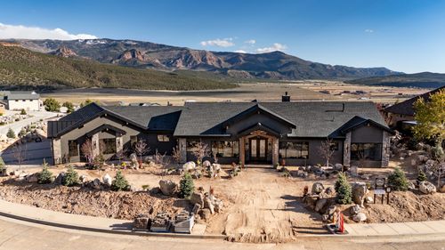 2046 W Eagle Dr, Cedar City, UT, 84720 | Card Image