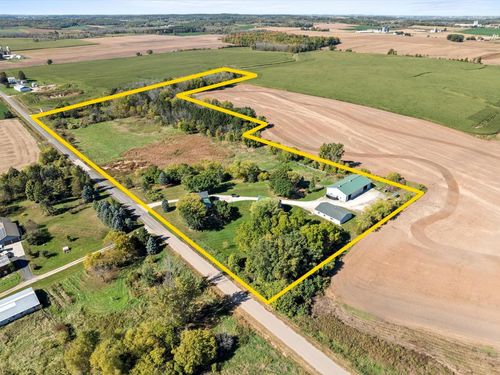 12024 Point Creek Road Road, MEEME, WI, 53063 | Card Image