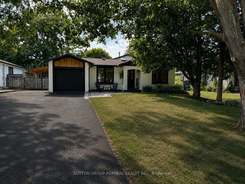 214 Centre St N, Beeton, ON, L0G1A0 | Card Image