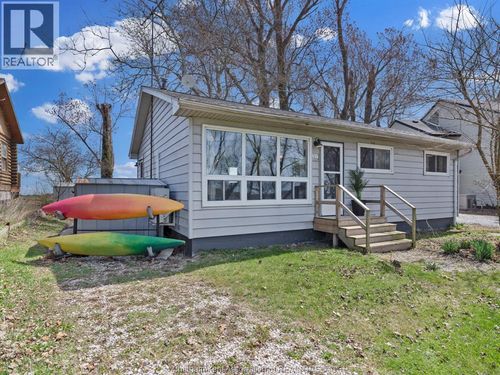 83 Marentette Beach Rd, Leamington, ON, N8H3V7 | Card Image
