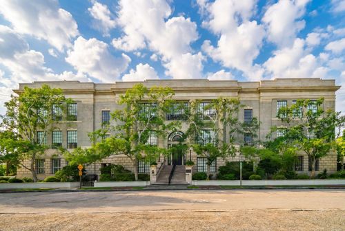 204-3 Chisolm St, Charleston, SC, 29401-1838 | Card Image