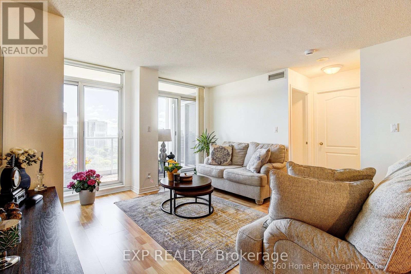 Residential in Toronto (Bayview Village) 2