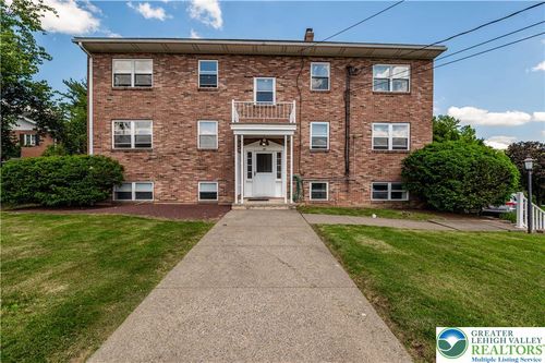 apt-1n-90 Gum St, Nazareth, PA, 18064-1021 | Card Image