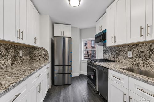 3-h-141-12 78th Avenue, New York, NY, 11367 | Card Image
