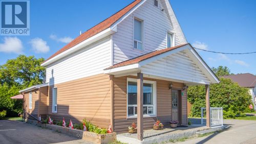 41 Inglis St, Barrys Bay, ON, K0J1B0 | Card Image