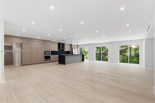 2251 Sw 20th St, Miami, FL, 33145-2505 | Card Image