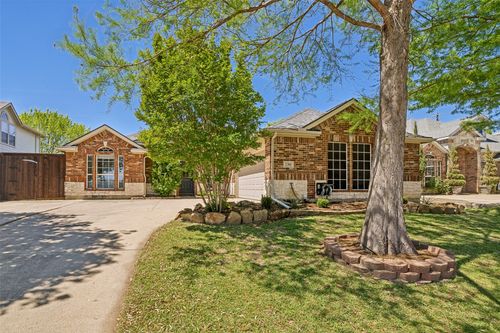 2301 Trickling Creek Dr, Garland, TX, 75041-2175 | Card Image
