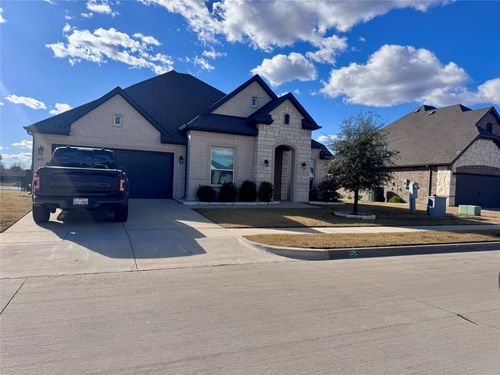 1057 Mickelson Dr, Granbury, TX, 76048-3092 | Card Image