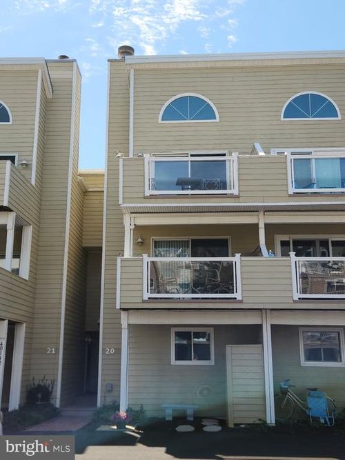 20-40142 N Carolina Ave, FENWICK ISLAND, DE, 19944-4099 | Card Image