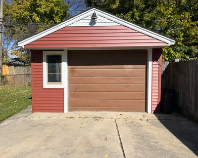 111 E Coy Avenue, House other with 2 bedrooms, 1 bathrooms and null parking in Hazel Park MI | Image 3