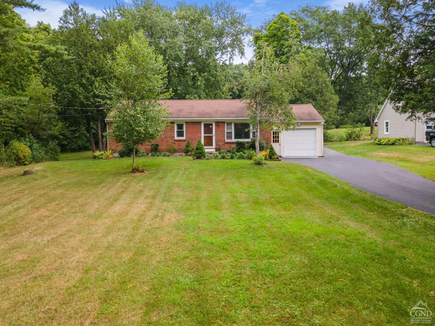 Hurst Rd, Altamont, NY 12009