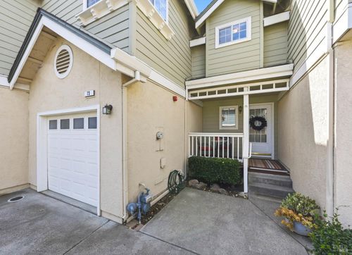 73 Manchester Drive, Fairfield, CA, 94533 | Card Image