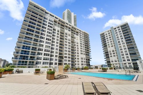 302s-2751 S Ocean Dr, Hollywood, FL, 33019-2716 | Card Image