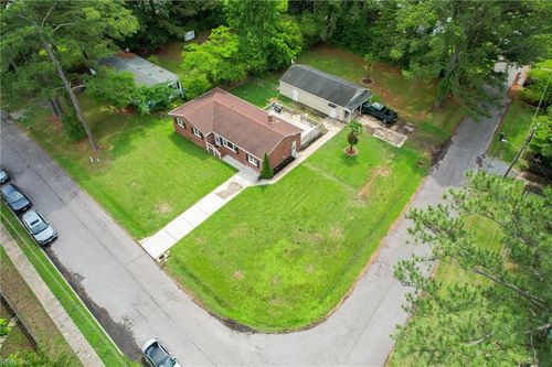4009 Leedale Ave, Portsmouth, VA, 23701-2615 | Card Image