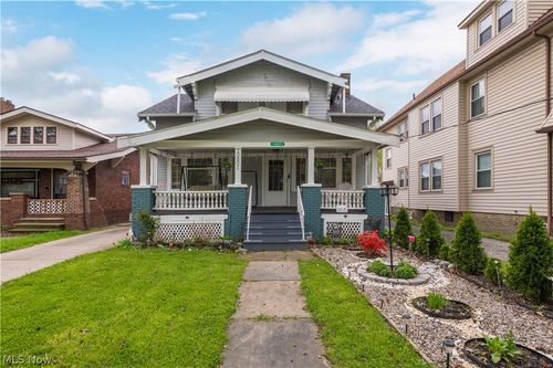 10801 Parkhurst Dr, Cleveland, OH, 44111-3663 | Card Image