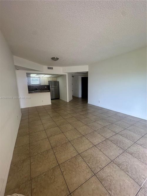 517-8290 Lake Dr, Doral, FL, 33166-7820 | Card Image