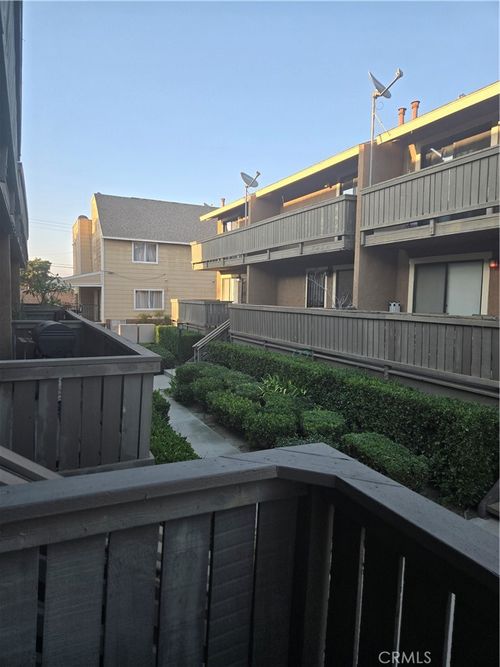 apt-8-16414 Cornuta Ave, Bellflower, CA, 90706-4891 | Card Image