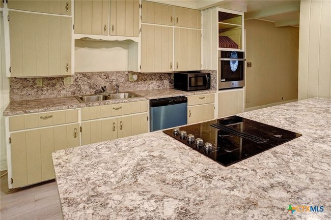 1705 Neuman St, House other with 4 bedrooms, 3 bathrooms and null parking in Gonzales TX | Image 14