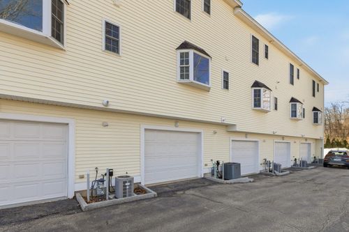 unit-4-1039 Islington St, Portsmouth, NH, 03801-4262 | Card Image