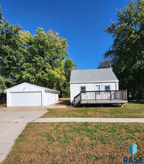 312 S 1st Ave Avenue, Brandon, SD, 57005 | Card Image