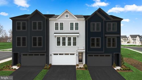 102 Galaxy Pl, STEPHENSON, VA, 22656-2154 | Card Image