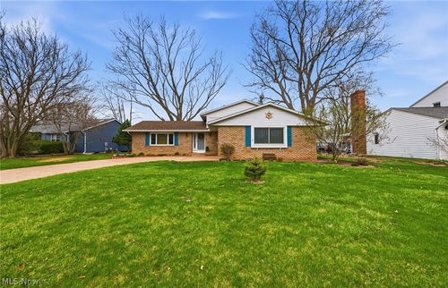 4560 Newbury Dr, Vermilion, OH, 44089-1921 | Card Image