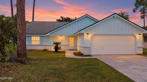 10 Wedgewood Ln, Palm Coast, FL, 32164-7717 | Card Image