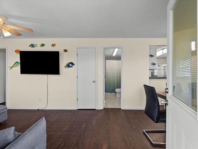 1126 has an open living area | Image 35