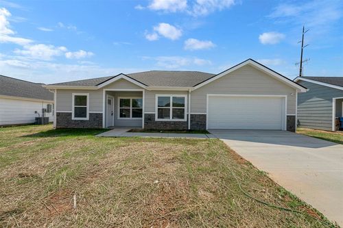 205 Ashkirk Ln, Glasgow, KY, 42141-3515 | Card Image