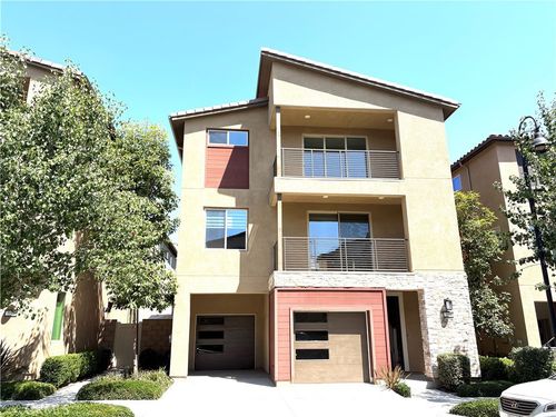 554 Catalonia, Lake Forest, CA, 92630 | Card Image