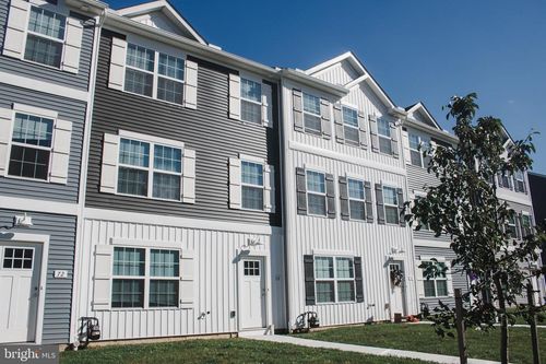 33 Deatrick Dr, GETTYSBURG, PA, 17325-6960 | Card Image