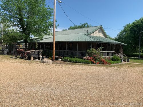 2310 W Cherokee Ave, Sallisaw, OK, 74955-2428 | Card Image