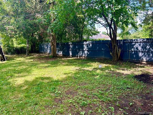 15509 Lauder St, Detroit, MI, 48227-2628 | Card Image